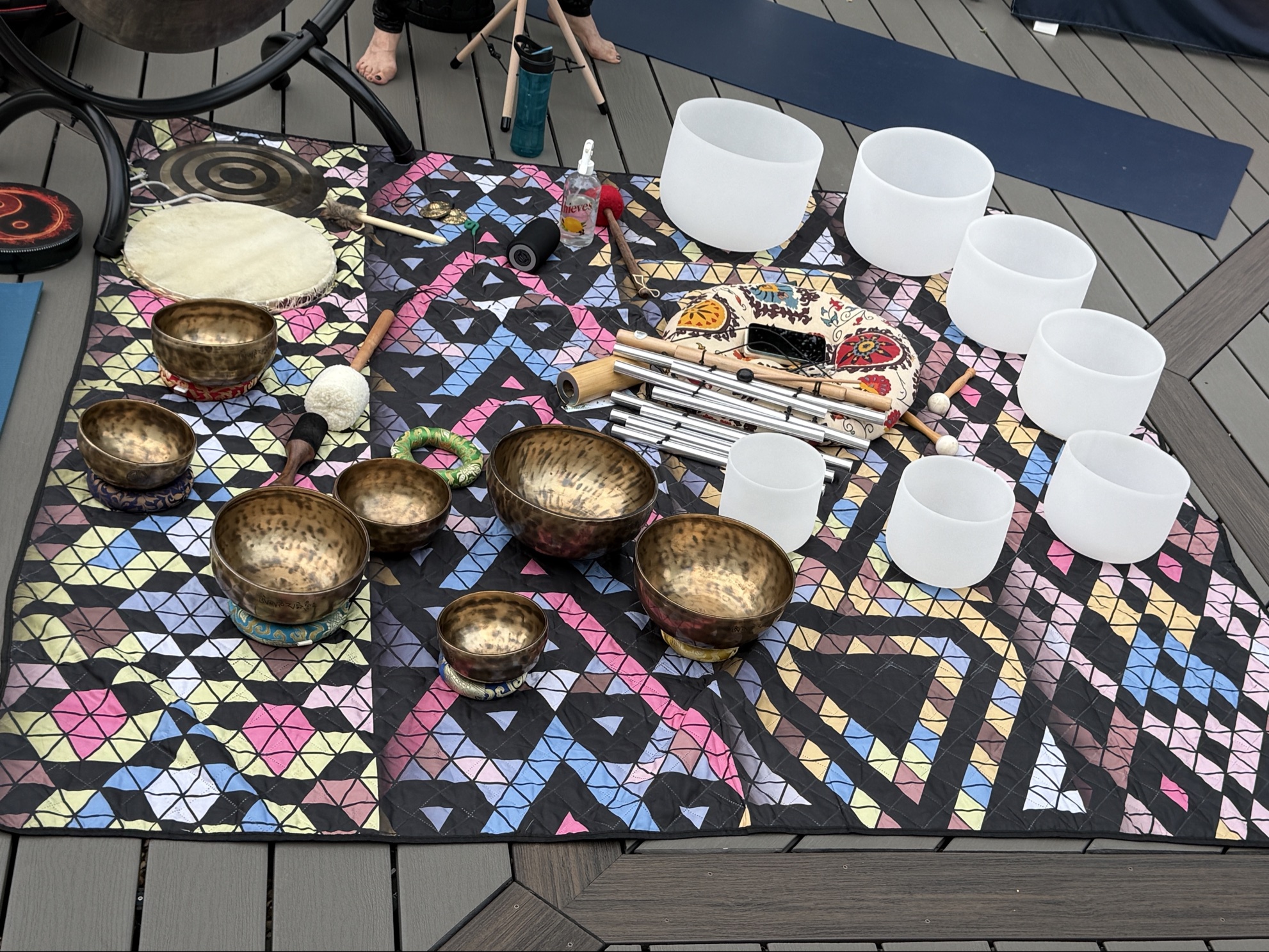 Singing bowls and instruments